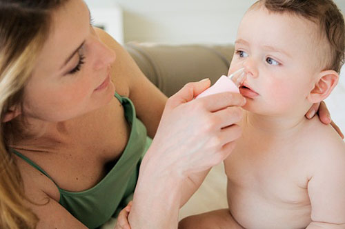 Viêm mũi dị ứng ở trẻ có di truyền từ mẹ?