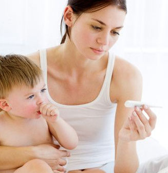 Trẻ bị sốt cao có phải do viêm mũi họng cấp? 1