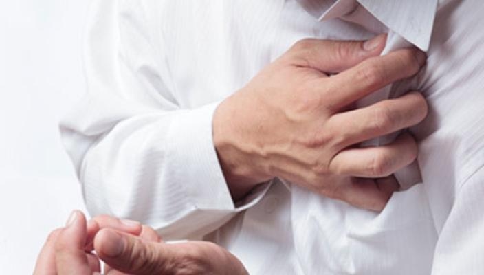 1. Bị đau vùng trái hay giữa ngực 1 1. Bị đau vùng trái hay giữa ngực 1